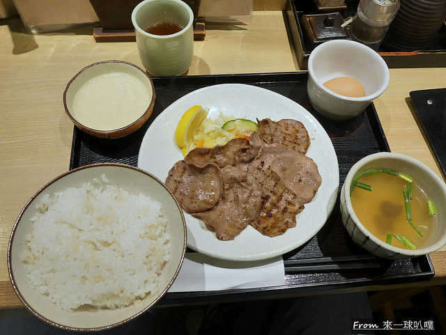 博多一番街美食-たんやHAKATA好吃烤牛舌(朝食定食540YEN)