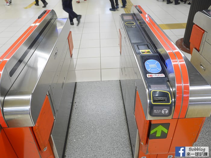 Fukuoka-subway-20