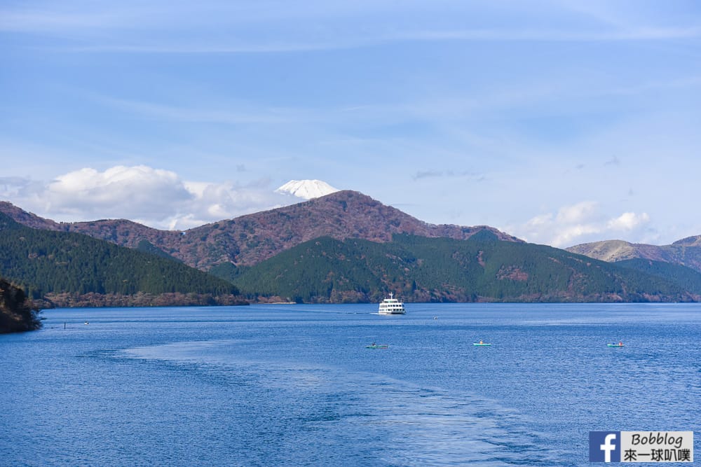 Hakone-sightseeing-boat-22