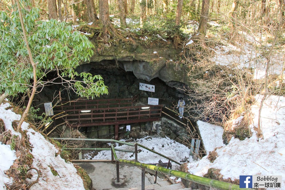 Narusawa-Ice-Cave-35