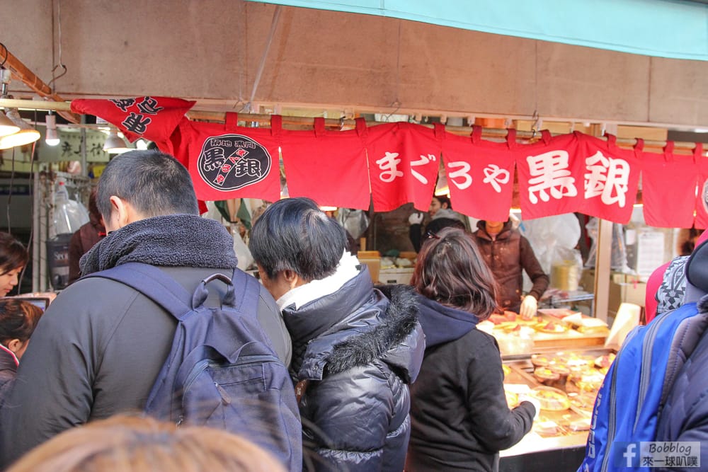 Tsukiji-fish-market-15