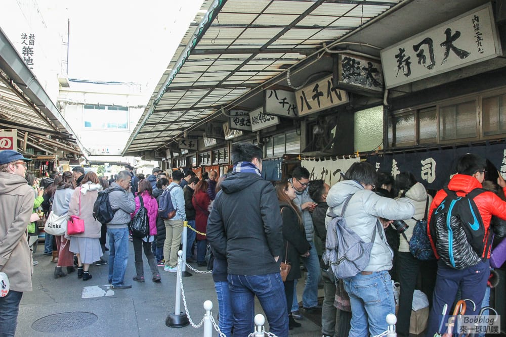 Tsukiji-fish-market-33
