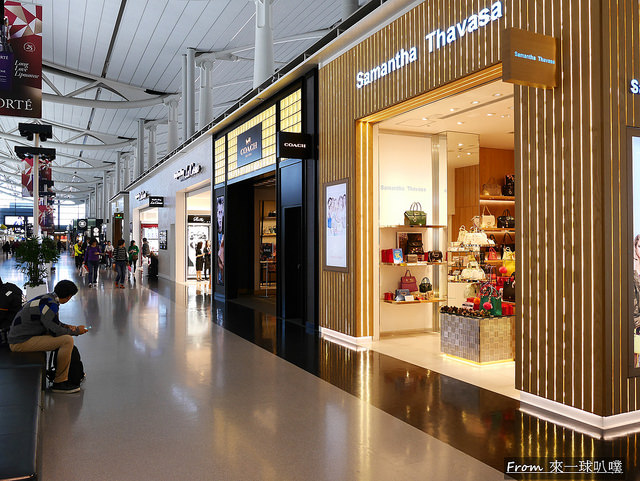 大阪關西機場第一航廈出境前商店逛街、比免稅店更好逛、雜貨卡通商品